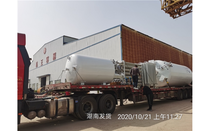 液氮儲(chǔ)罐的吊裝安裝